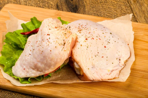 Raw Chicken Thigh Spices Ready Cooking — Stock Photo, Image
