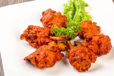 Hint geleneksel mutfak - tavuk lolipop baharatlar ile