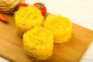 Ham fettucine makarna bowling için hazır