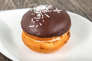 Bouchee kek çikolata ile