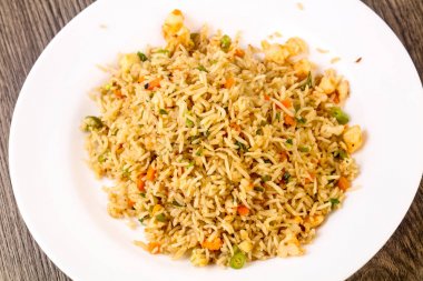 Hint geleneksel mutfak - Fried rice ile karides
