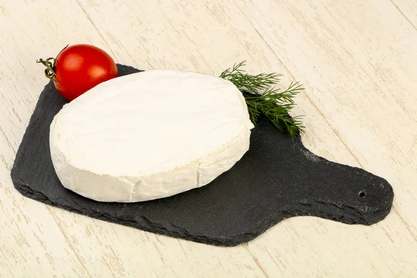 Camembert Sajt Mint Fából Készült Háttér — Stock Fotó