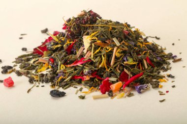 Aroma çay yığın meyve, meyveler ve otlar ile