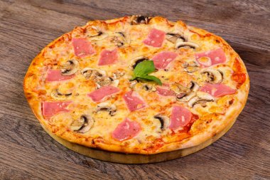 Pizza mantar ve peynir jambon