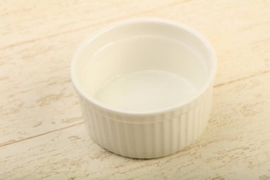 Ev veya ahşap arka plan üzerinde restorant için boş levha