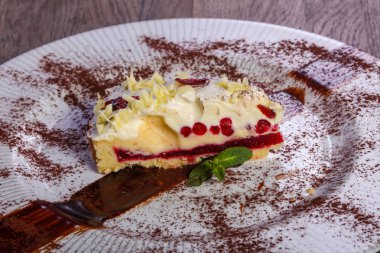 Hizmet çilek nane ile pasta