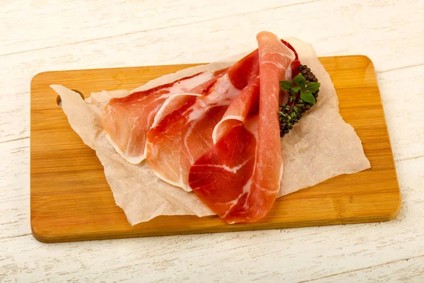 Spaanse Hamon Klaar Voor Eten Ovet Houten Achtergrond — Stockfoto