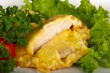 Peynirli fırında tavuk göğsü