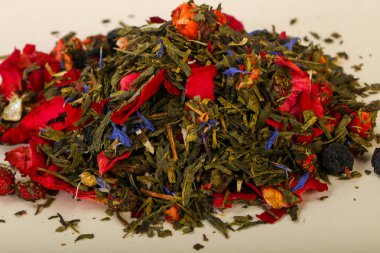 Aroma çay yığın meyve, meyveler ve otlar ile