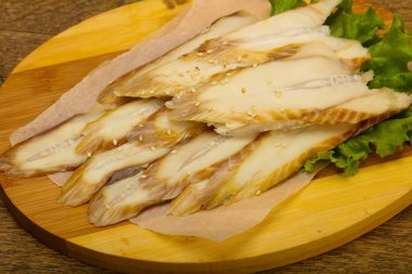 Yılan balığı sashimi yönetim kurulu