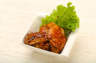 Susam Teriyaki uyluk