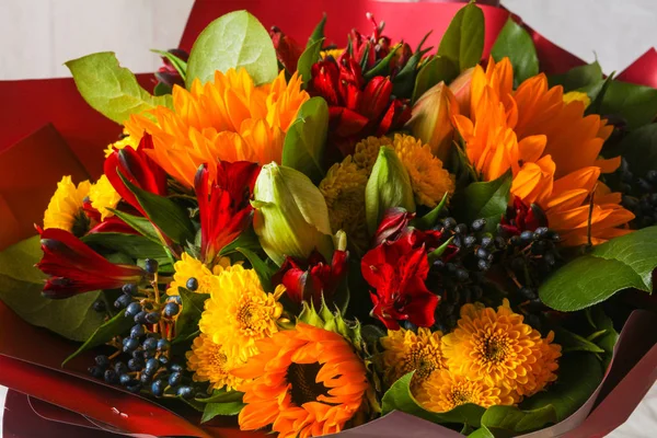 Romaanse Boeket Met Diverse Bloemen — Stockfoto