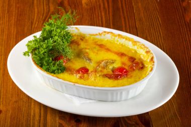 Cocotte kalamar ve peynir ile