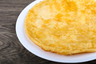 Hint ekmek ahşap arka planda plaka üzerinde