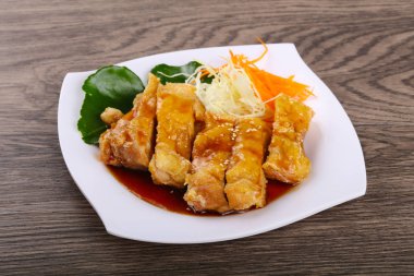 Teriyaki tavuk sesam tohum ve biber ile