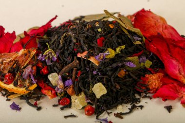 Aroma çay yığın meyve, meyveler ve otlar ile