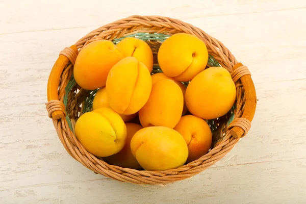 Ripe Sweet Apricots Wooden Background — Stock Photo, Image