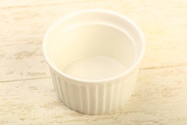 Ev veya ahşap arka plan üzerinde restorant için boş levha