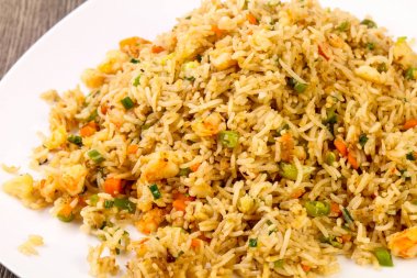 Hint geleneksel mutfak - Fried rice ile karides