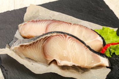 Ham sulu köpek balığı biftek ızgara için hazır