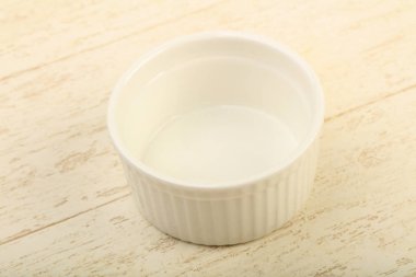 Ev veya ahşap arka plan üzerinde restorant için boş levha