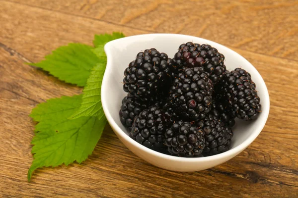 Blackberries Leaves Wooden Background — Stock Photo, Image