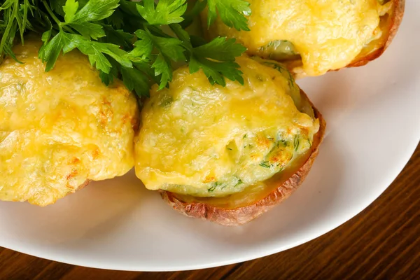 Batata Assada Com Queijo Ervas — Fotografia de Stock