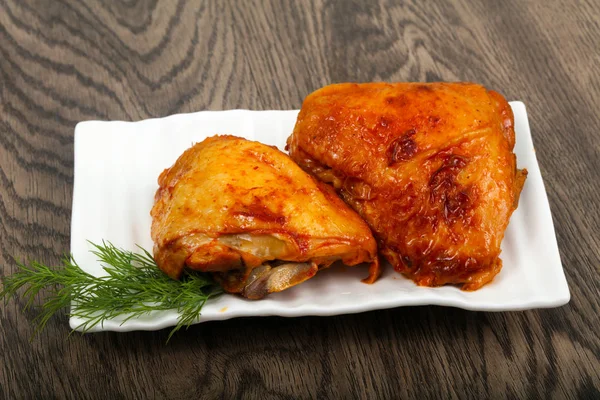 Sült Csirke Comb Paradicsomos Mártással — Stock Fotó