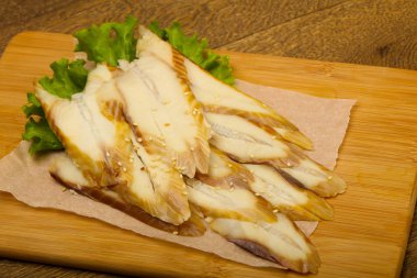 Yılan balığı sashimi yönetim kurulu