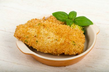 Susam ve haşlanmış sebzeler ile tavuk