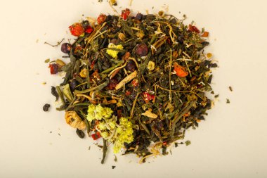 Aroma çay yığın meyve, meyveler ve otlar ile