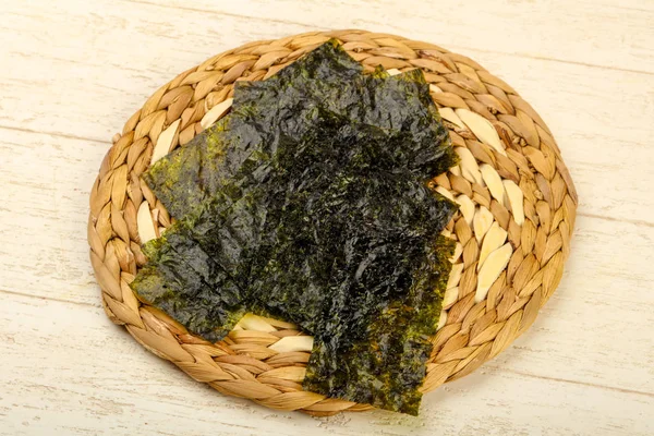 Krokante Nori Bladen Chips Houten Achtergrond — Stockfoto