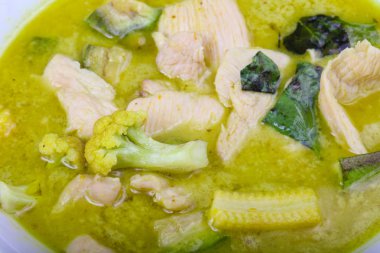 Yeşil köri tavuk ve patlıcan - Asya Mutfağı