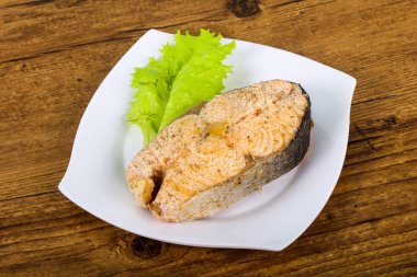 Kekik ile haşlanmış somon