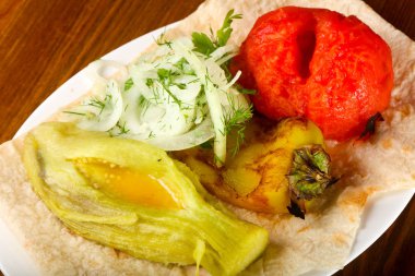 Izgara sebze pişmiş