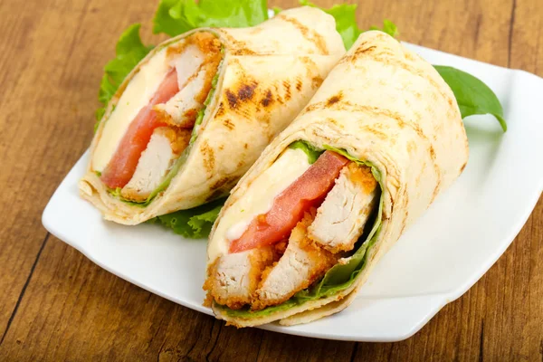 Chicken Bread Roll Salad Leaves — Stock Photo, Image