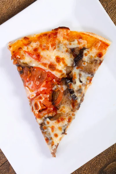 Pizza Pieczarkami Pomidorami Serem — Zdjęcie stockowe
