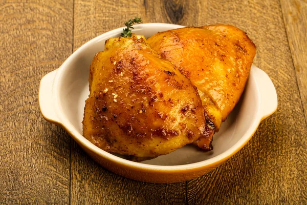 Paha Ayam Panggang Dengan Rempah Rempah Dan Kecap — Stok Foto