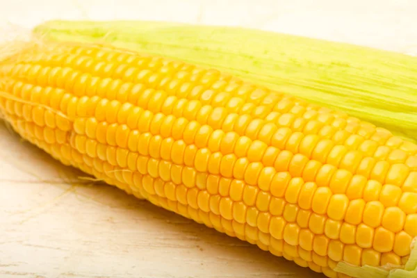 Ripe Fresh Young Corn — Stock Photo, Image