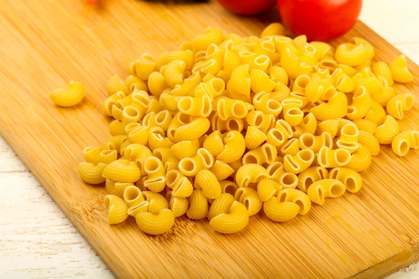 Pasta Redo För Matlagning Över Trä Bakgrund — Stockfoto