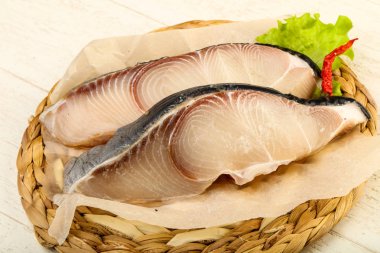 Ham sulu köpek balığı biftek ızgara için hazır