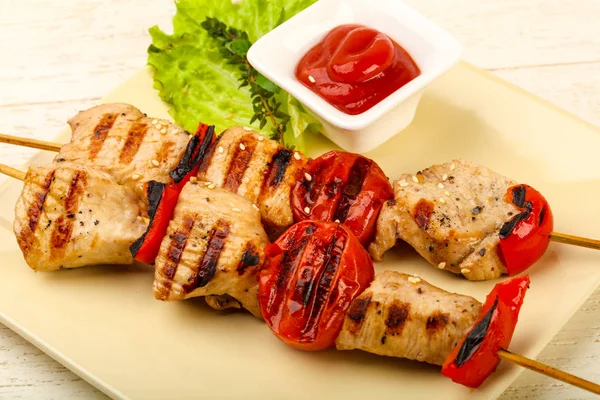 Grilled Turkey Skewer Tomato Pepper — Stock Photo, Image