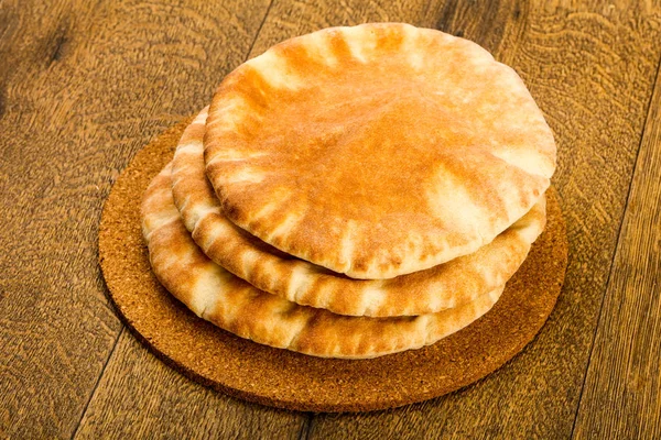 Pane Pita Mucchio Sopra Sfondo Legno — Foto Stock