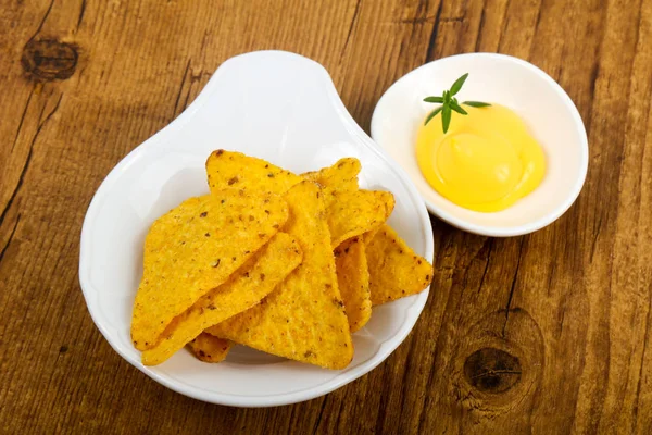 Nachos Mit Käsesauce — Stockfoto