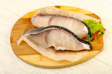 Ham sulu köpek balığı biftek ızgara için hazır