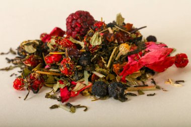 Aroma çay yığın meyve, meyveler ve otlar ile