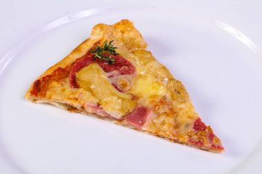 Lezzetli Pizza salam ve sosis