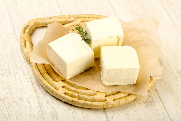 Formaggio Feta Con Aneto Fondo Legno — Foto Stock