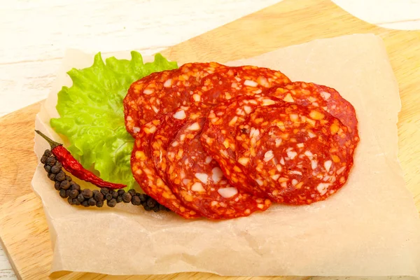 Lekkere Chorizo Worst Gesneden Houten Achtergrond — Stockfoto