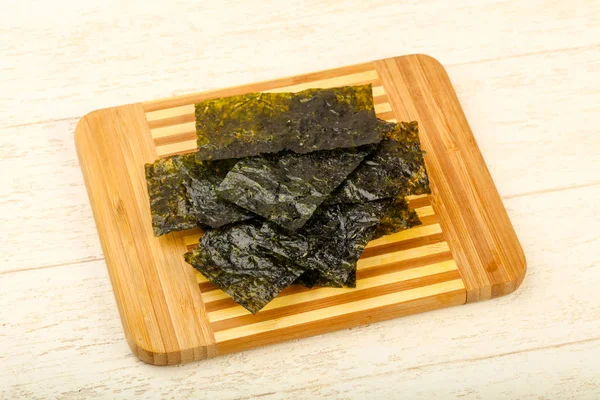 Crispy Nori Sheets Chips Wooden Background — Stock Photo, Image